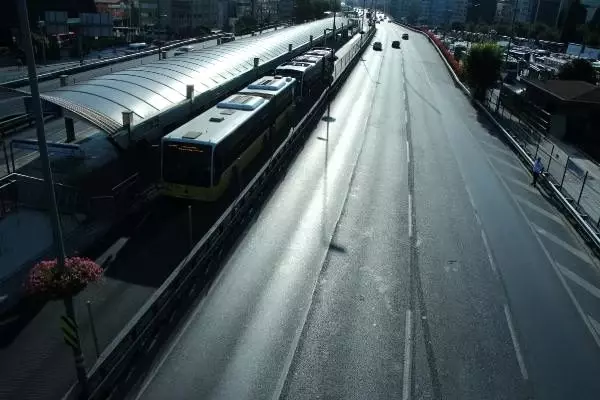 İBB paylaştı! Trafik yoğunluğu yüzde 8'e düştü