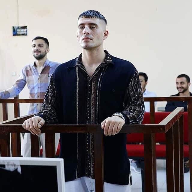 Sevgilisiyle yakalanan Çukur'un yıldız oyuncusu Cihangir Ceyhan, gazetecilerin üzerine yürüdü