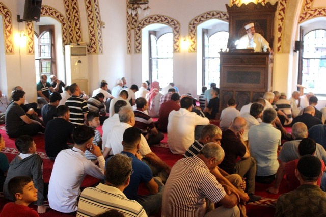 Anadolu'nun ilk camisi, bayram namazı nedeniyle doldu taştı