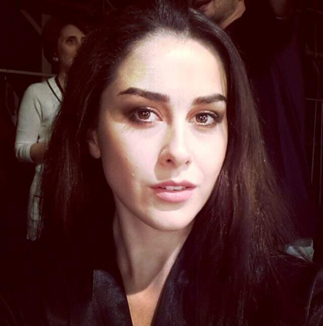 Anne olduktan sonra podyumlara bırakan tescilli güzel Nur Gümüşdoğrayan bikinili görüntülendi
