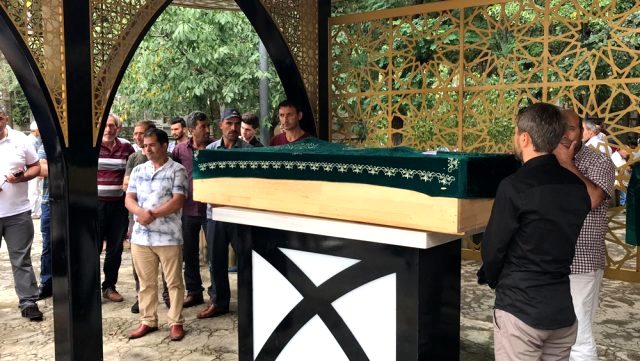 Aydos Ormanı'nda kan donduran vahşet Aydos Ormanı'nda kan donduran cinayet! İşitme engelli genç, boğazı kesilerek öldürüldü