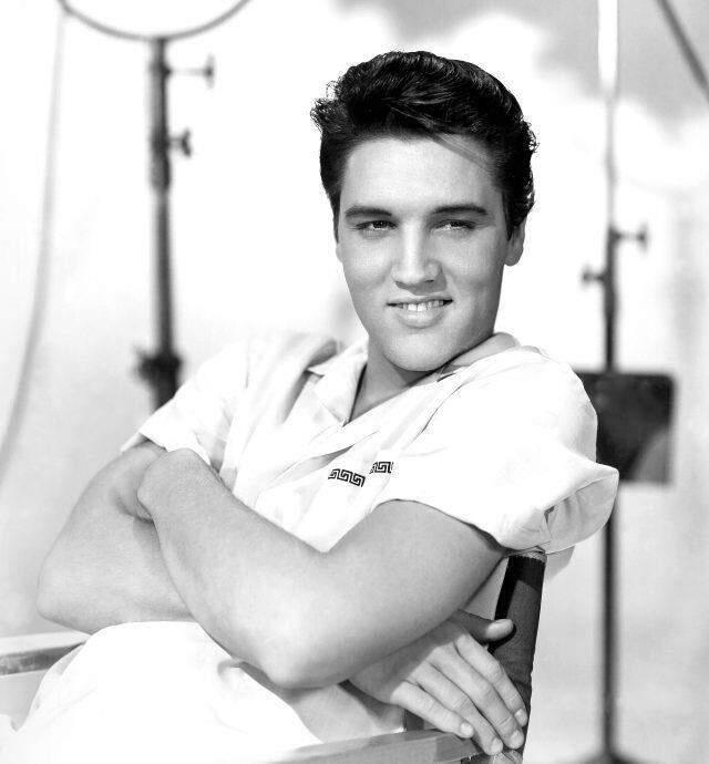 Elvis Presley'in 42. ölüm yıl dönümü! Elvis Presley kimdir?