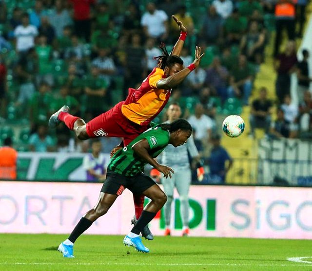 Galatasaray, Denizlispor'a 2-0 mağlup oldu