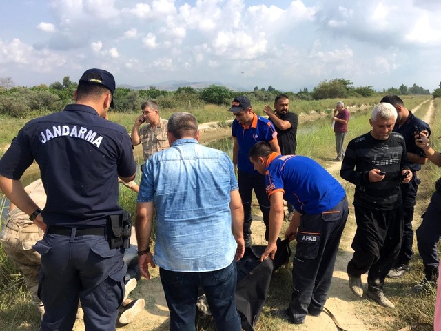 Sulama kanalına düşen otomobil iki gence mezar oldu