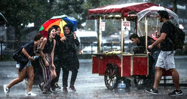İstanbul Büyükşehir Belediyesi yağmurun en çok soruna yol açtığı yerleri açıkladı