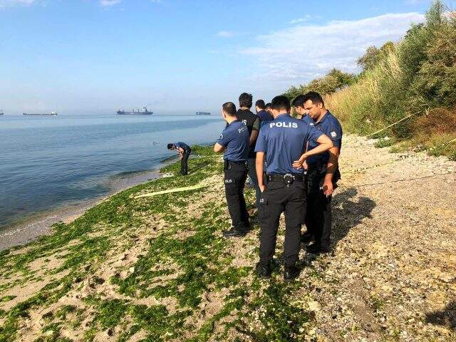 Beylikdüzü Sahili'nde kıyıya, poşet içinde bebek cansız bedeni vurdu