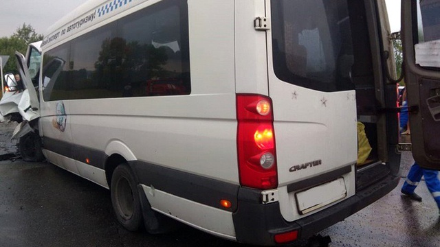 Rusya'da 91 yaşındaki şoförün kullandığı otobüs duvara çarptı: 2 ölü, 32 yaralı