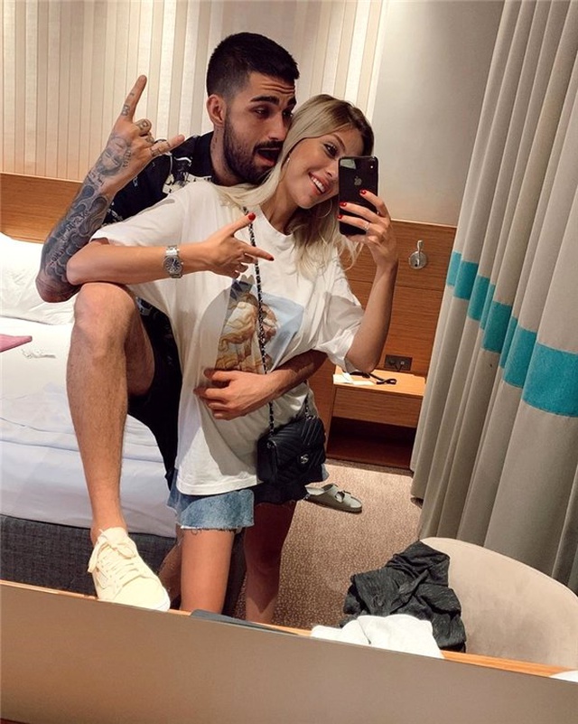 Yasemin'in başımın üzerinde yeri var