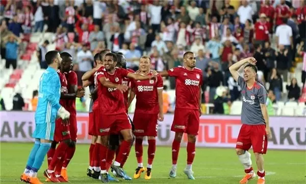 Yenilenen Sivasspor göz doldurdu