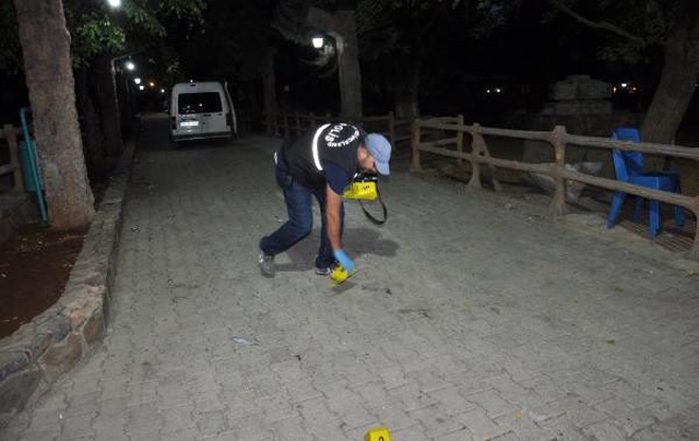Husumetli aileler düğün salonunda kavga etti: 9 yaralı