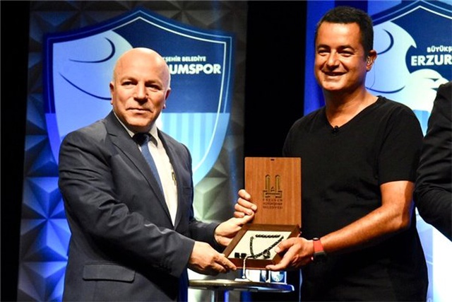 Acun Ilıca'nın BB Erzurumspor'a destek programında 125 bin 600 forma satıldı
