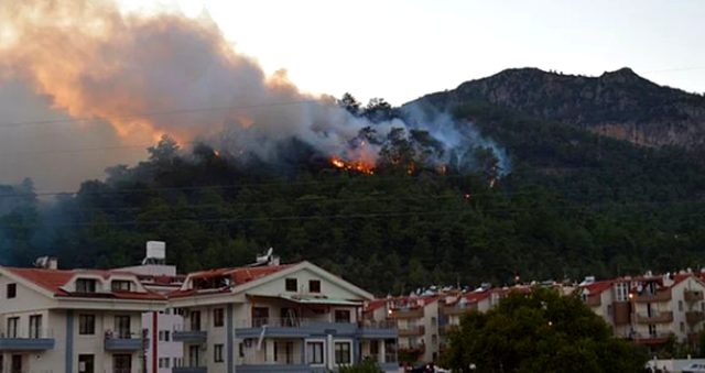 Marmaris'te polis 4 günde 4 yangının çıkmasının ardından eşkali belirlenen şüphelilerin peşine düştü