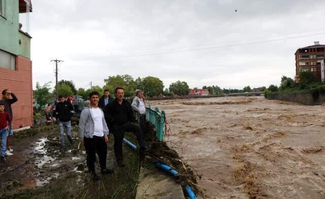 Samsun'daki selde 2 kişi hayatını kaybetti, en az 3 kişi kayıp