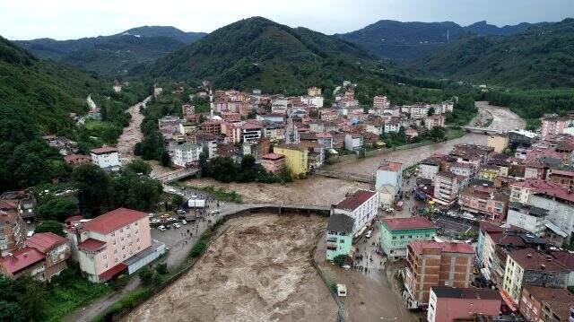 Samsun'daki selde 2 kişi hayatını kaybetti, en az 3 kişi kayıp