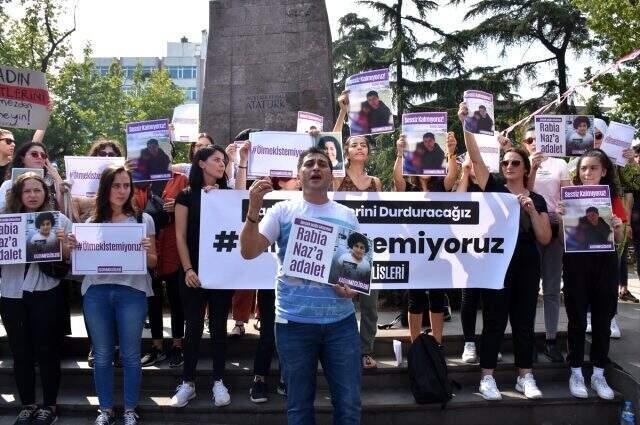 Emine Bulut cinayeti protestosuna Rabia Naz Vatan'ın babası da katıldı