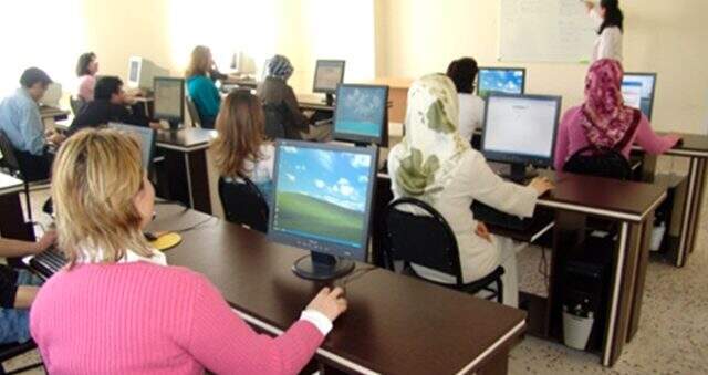 İBB, İSMEK'e 1676 öğretmen alacak İBB, İSMEK'e 1676 öğretmen alacak