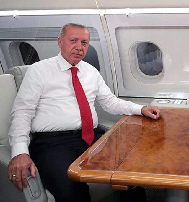 Cumhurbaşkanı Erdoğan, Rusya dönüşü gündeme dair önemli açıklamalarda bulundu