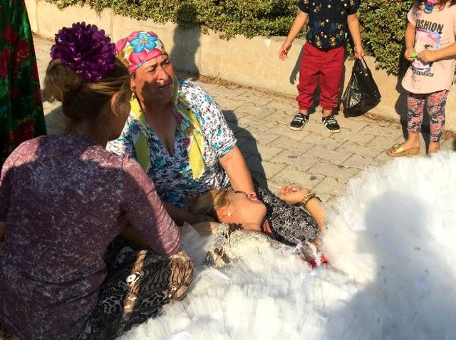 Damat düğün günü tutuklandı, genç kız gelinliğiyle gittiği adliyede fenalık geçirdi