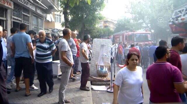 İstanbul Maltepe'de korkutan yangın! İstanbul Maltepe'de korkutan yangın!