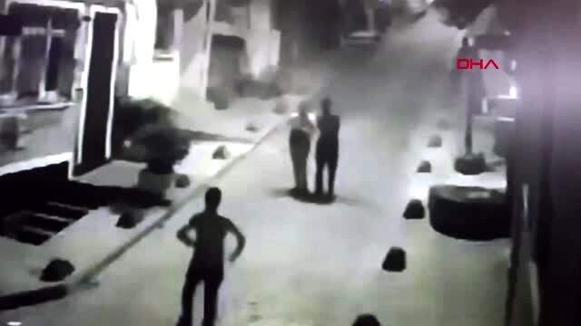 Beyoğlu'nda engelli gurbetçiyi bayıltıp gasp ettiler