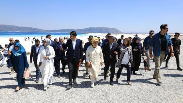 Emine Erdoğan, Salda Gölü'nde: Görünce mutmain oldum