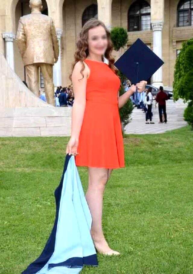 İki aylık anne 4'üncü kattan atlayarak intihar etti İki aylık anne 4'üncü kattan atlayarak yaşamına son verdi