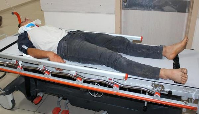 Manisa'da üzüm işçilerini taşıyan midibüs devrildi! 17 yaralı var