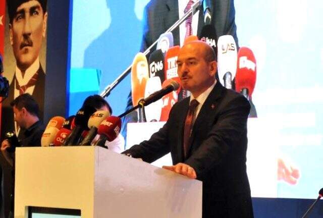 Soylu'dan İmamoğlu'na: başka işlerle meşgul olursan pejmürde ederiz İçişleri Bakanı Süleyman Soylu'dan İmamoğlu'na: Başka işlerle meşgul olursan pejmürde ederiz