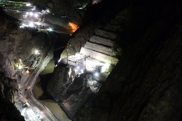 Yusufeli Barajı'nın yüksekliği 130 metreye ulaştı