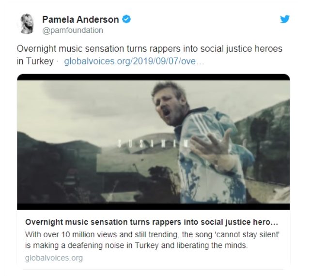 Oyuncu Pamela Anderson, Twitter hesabından 'Susamam' şarkısını paylaştı, ABD'li sanatçılara 'ilham alın ve daha cesur olun' dedi