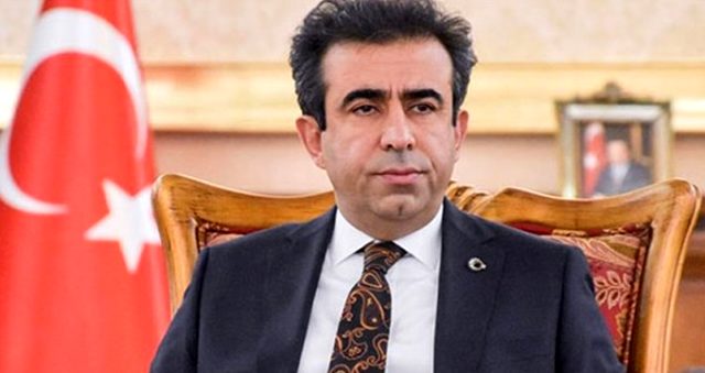 Diyarbakır Büyükşehir Belediyesine kayyum olarak atanan Vali Güzeloğlu, ücretsiz ulaşım için talimatı verdi