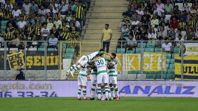 Fenerbahçe hazırlık maçında Bursaspor'a yenildi Fenerbahçe hazırlık maçında <a class='keyword-sd' href='/bursaspor/' title='Bursaspor'>Bursaspor</a>'a yenildi