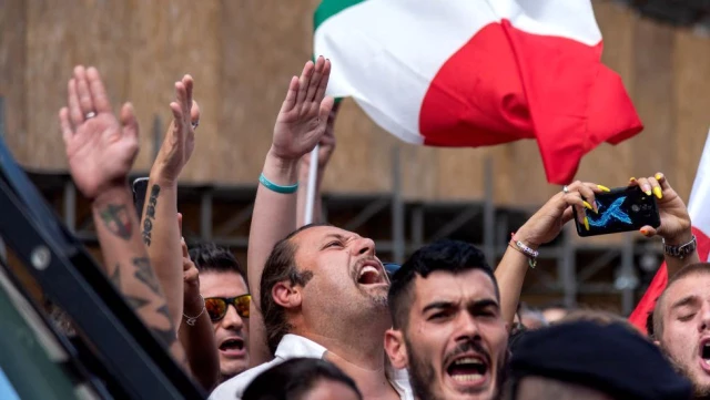 İtalya'da 2. Conte hükümeti, protestolar eşliğinde güven oyu aldı