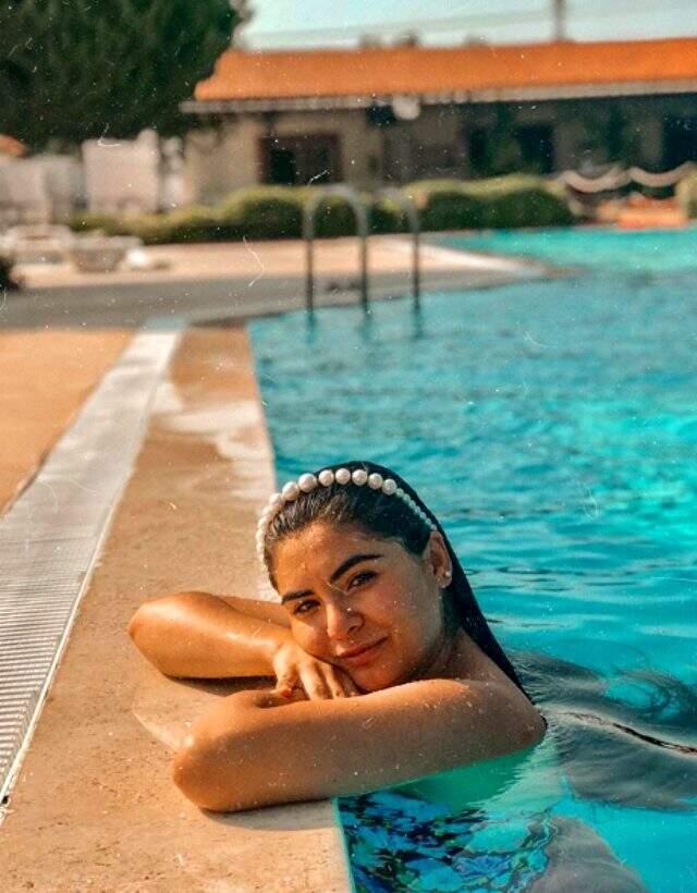 Gelin adayı Hanife, bikini giyerek Instagram'ı salladı