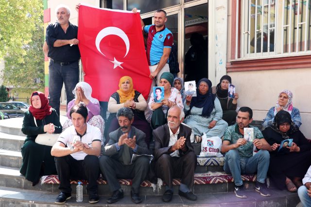 HDP Milletvekili Ömer Faruk Gergerlioğlu'ndan, HDP binası önündeki eyleme ilişkin açıklama