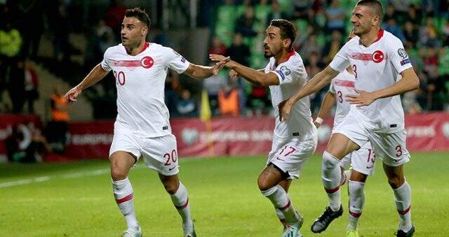 Deniz Türüç'ten Galatasaraylıları kızdıran transfer açıklaması Deniz Türüç'ten Galatasaraylıları kızdıran transfer açıklaması