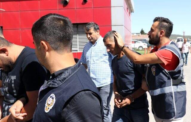 Gazetecinin 'Neden gasp ettiniz' sorusuna kapkaç şüphelisinden yanıt: Seni de gasp ederim Gazetecinin