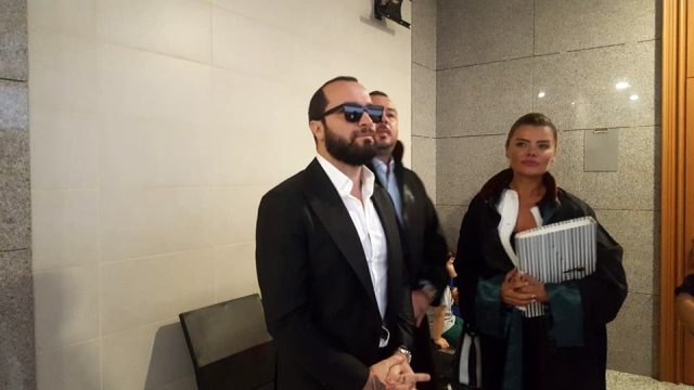 Gece kulübünde Berkay Şahin'in burnunu kıran Arda Turan'a hapis cezası verildi