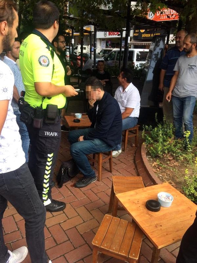 Kadınların etek altı fotoğrafını çeken sapık, suçüstü yakalandı