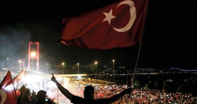 MHP lideri Bahçeli'den yeni parti çıkışı: Yeni arayış çabalarının ölü doğmaktan başka şansı olmayacaktır MHP lideri Bahçeli'den yeni parti çıkışı: Yeni arayış çabalarının ölü doğmaktan başka şansı olmayacaktır