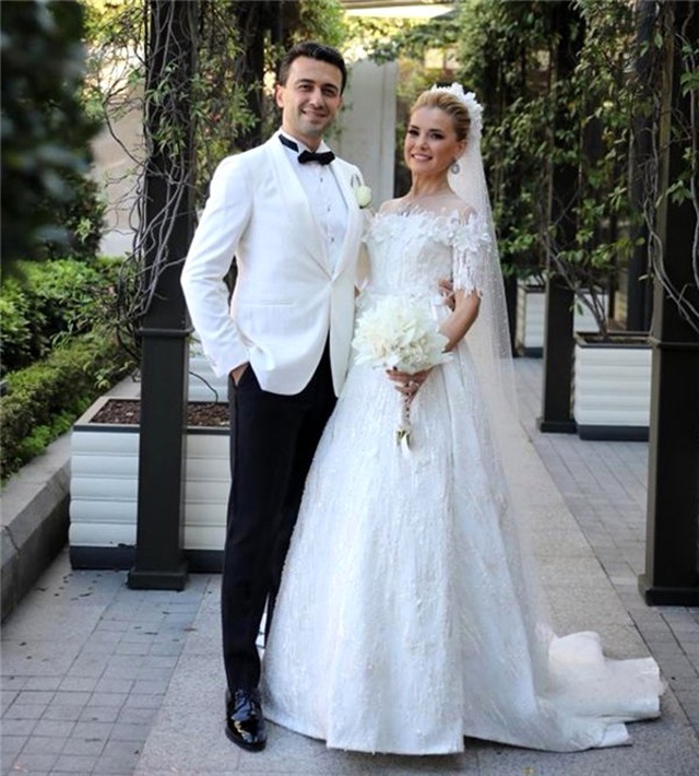 İş dünyasını buluşturan düğün