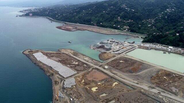 Rize-Artvin Havalimanı'nda dolgu çalışmalarının yüzde 41'i tamamlandı Rize-Artvin Havalimanı'nda dolgu çalışmalarının yüzde 41'i tamamlandı