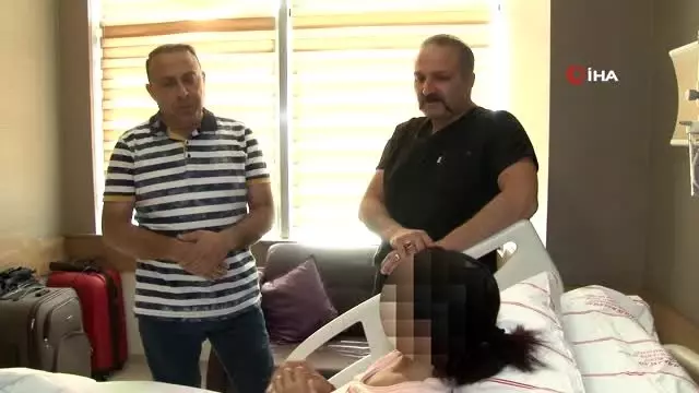 Genç kadına bağırsaktan cinsel organ yapıldı