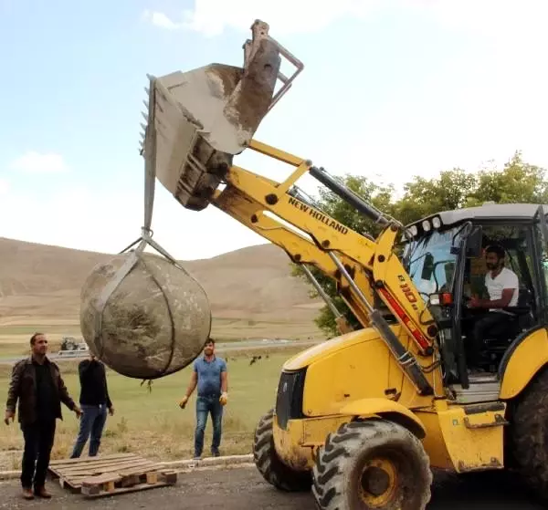 Erzurum'da Moğolların en etkili silahı olan mancınık güllesi bulundu