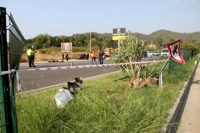 Muğla'da iki araç kafa kafaya çarpıştı: 1 ölü, 1 yaralı