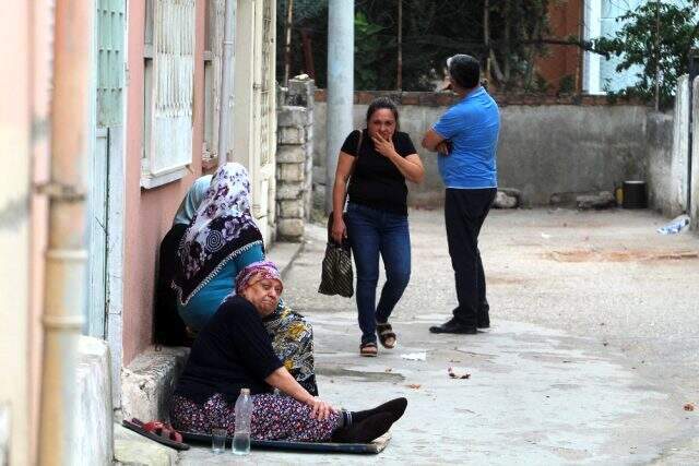 Annesiyle kavga eden babasını bıçaklayarak öldürdü Annesiyle kavga eden babasını bıçaklayarak öldürdü