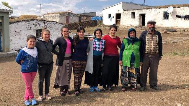 7 kız babası, çobanlık yaparak çocuklarını okutuyor 7 kız babası, çobanlık yaparak çocuklarını okutuyor