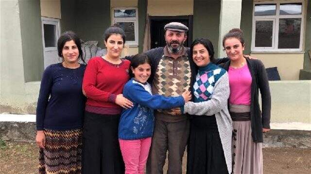 7 kız babası, çobanlık yaparak çocuklarını okutuyor 7 kız babası, çobanlık yaparak çocuklarını okutuyor