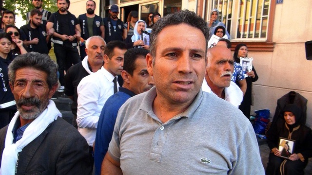 HDP il binasında battaniye gerginliği: Siyasi parti içerisinde battaniyenin ne işi var?