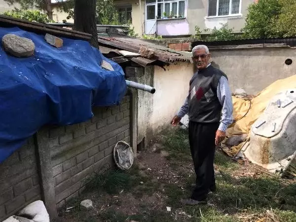 Köpeğe ve çocuklara taş atan adam tartışmanın nedenini açıkladı